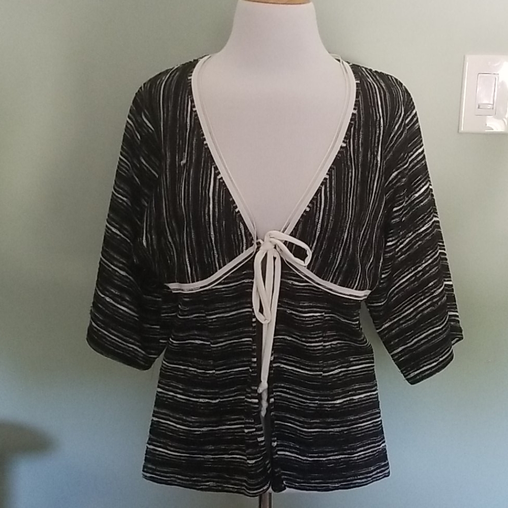 Tie front top